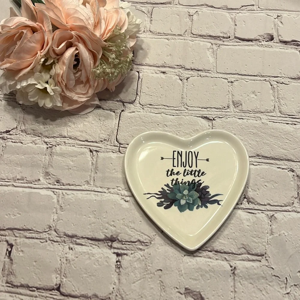 Rue21 Heart Shaped Jewelry Dish